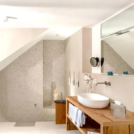 Le Donne Di - Charming In