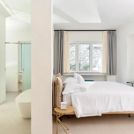 Le Donne Di - Charming In Capri